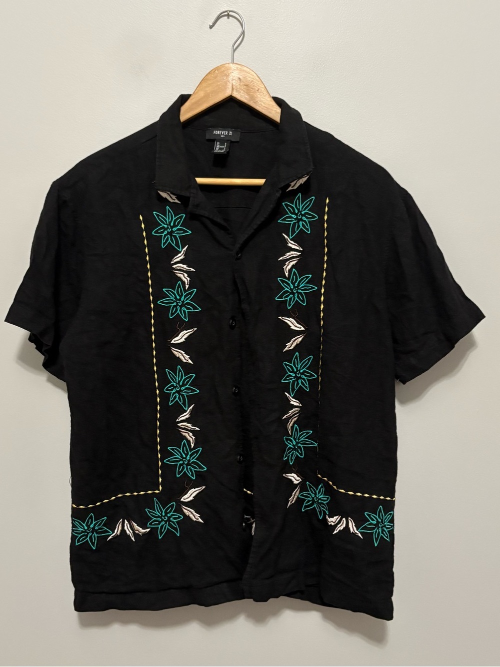 Forever 21 Men Black Floral Embroidered Short-Sleeve Tropical Linen Blend Shirt